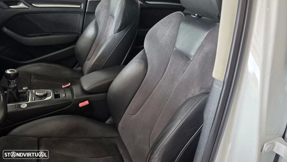 Audi A3 Sportback 1.6 TDI S-line - 35