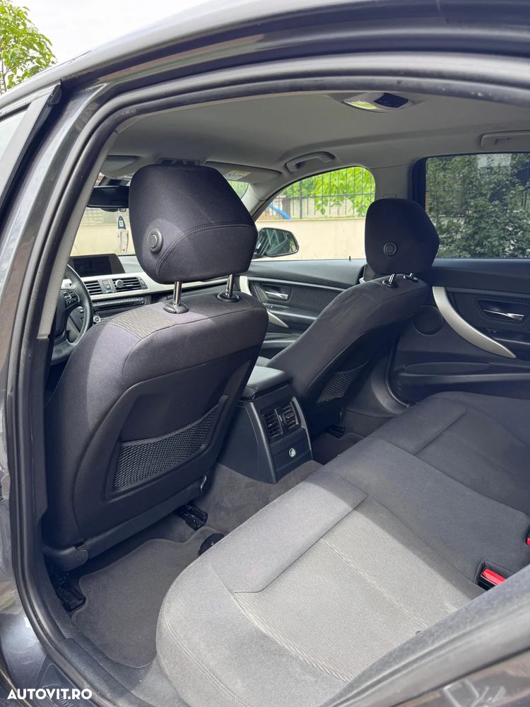 BMW Seria 3 318d Aut. Luxury Line - 18