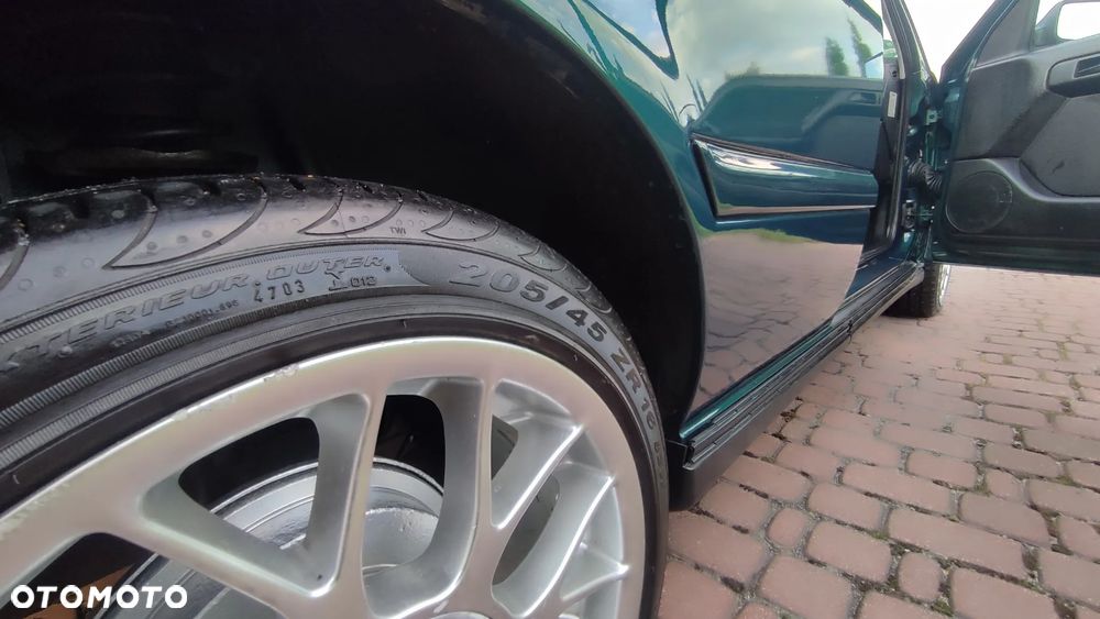 Volkswagen Golf 1.8 GL - 18
