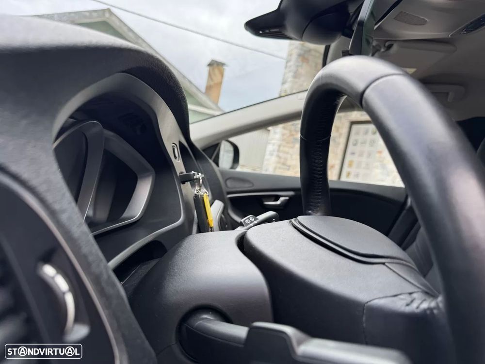 Volvo V40 2.0 D2 Momentum - 29