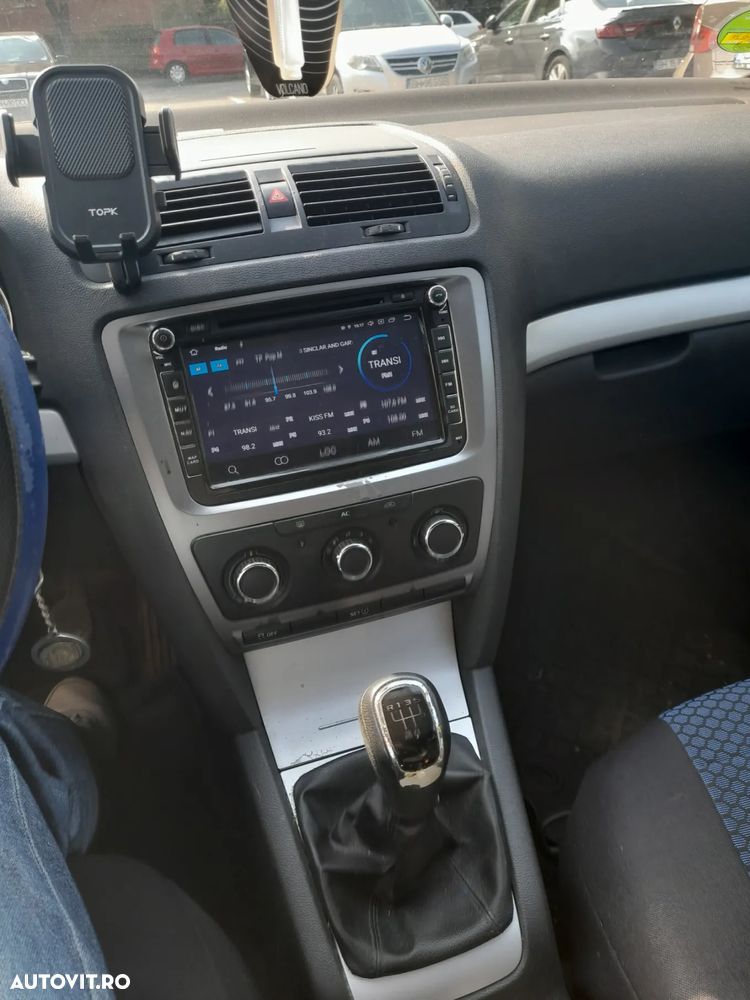 Skoda Octavia Combi 1.6 TDI DPF Ambition - 2