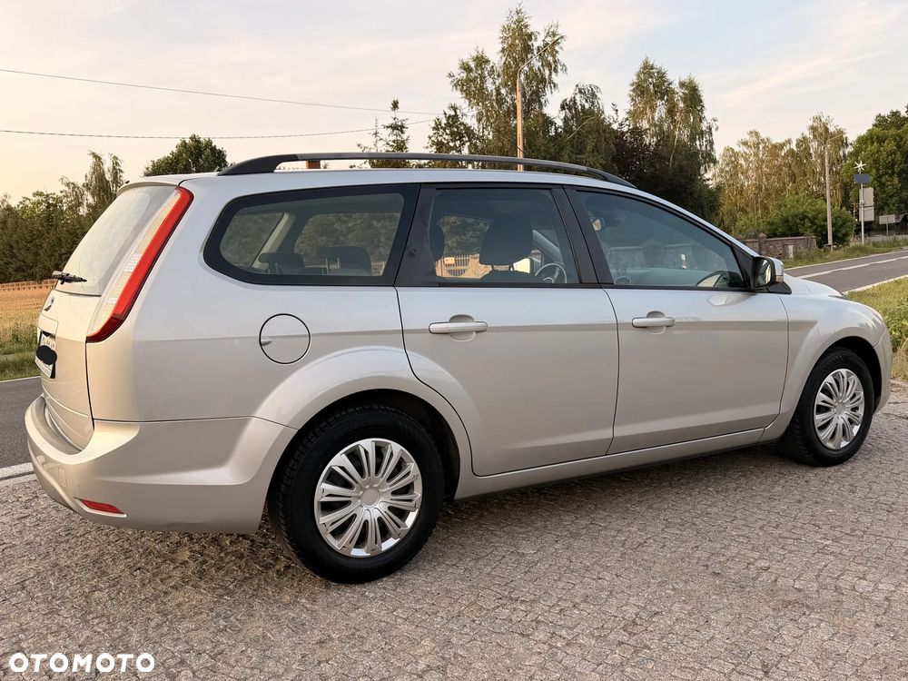 Ford Focus 1.6 Trend - 6