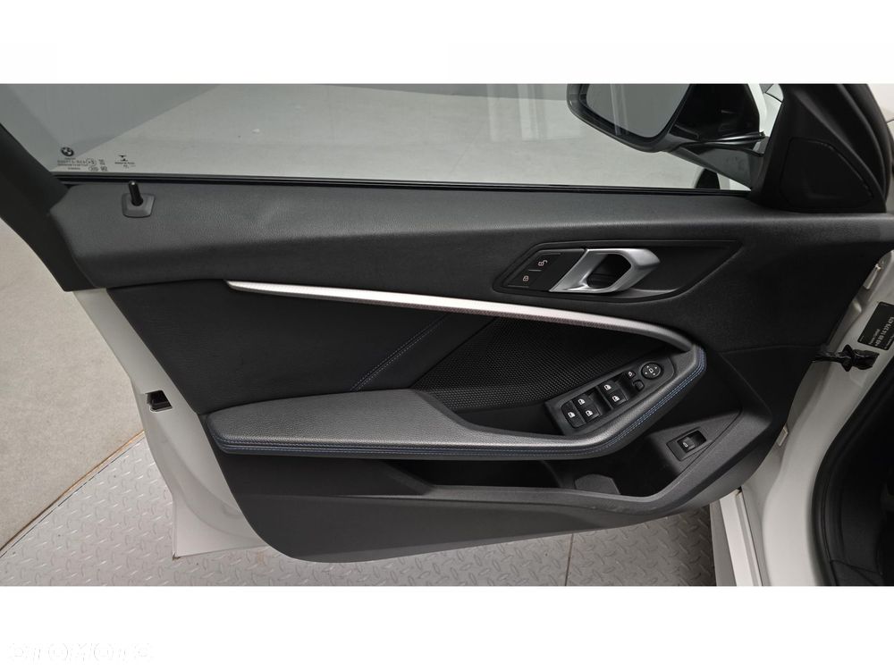 BMW Seria 1 118d M Sport sport - 17