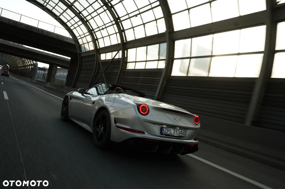Ferrari California T - 30