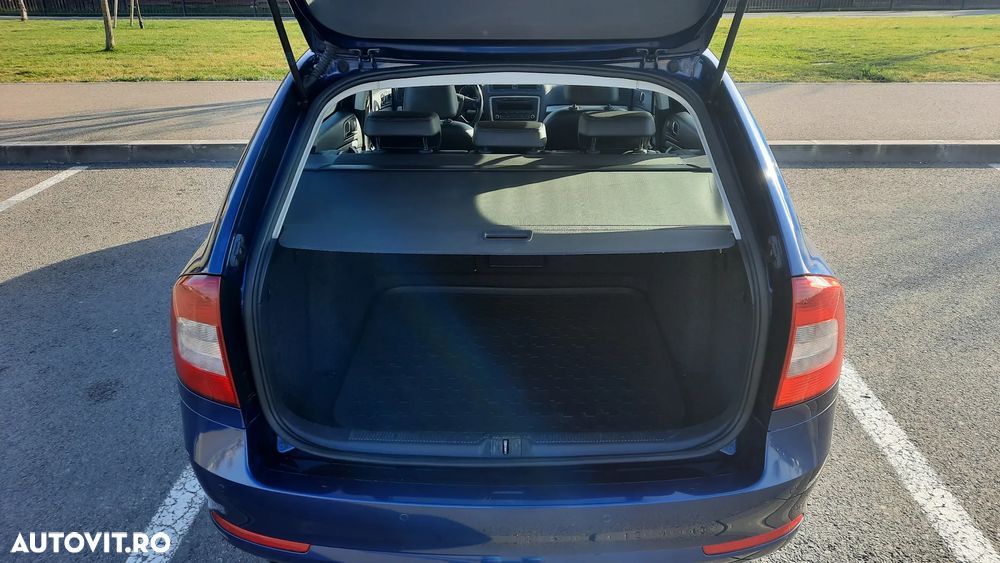 Skoda Octavia 1.6 TDI DPF DSG Elegance - 5