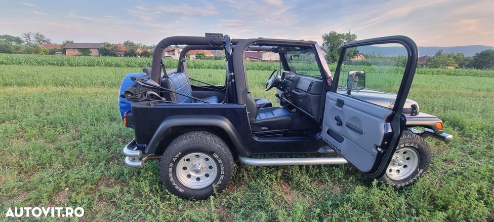Jeep Wrangler - 10