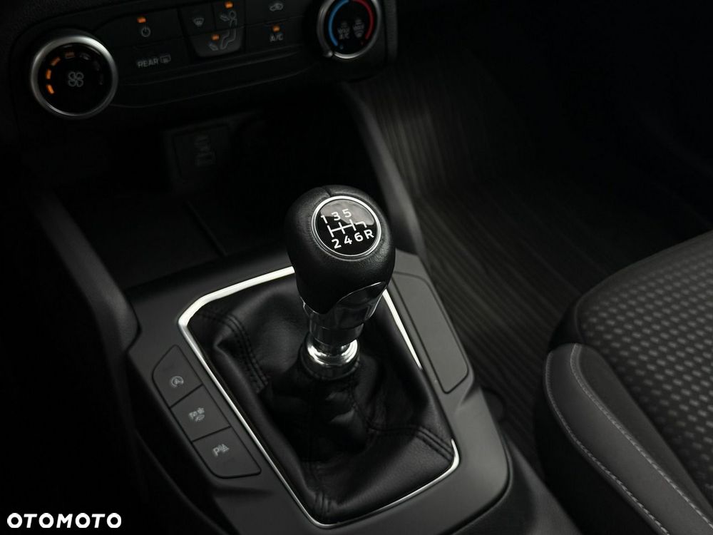 Ford Focus 1.0 EcoBoost Connected - 29