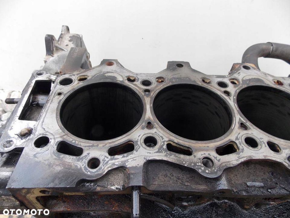 BLOK SILNIKA MAZDA B2500 RANGER I 2.5 TD - 7