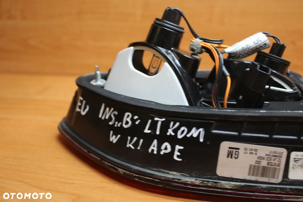 LAMPA PRAWY TYŁ TYLNA PRAWA W KLAPE LED OPEL INSIGNIA B KOMBI 39107538 - 9