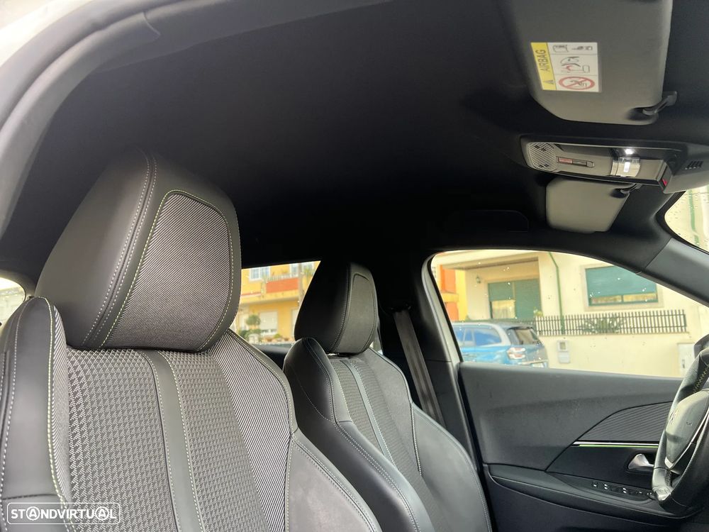 Peugeot 2008 1.2 PureTech GT Line - 12