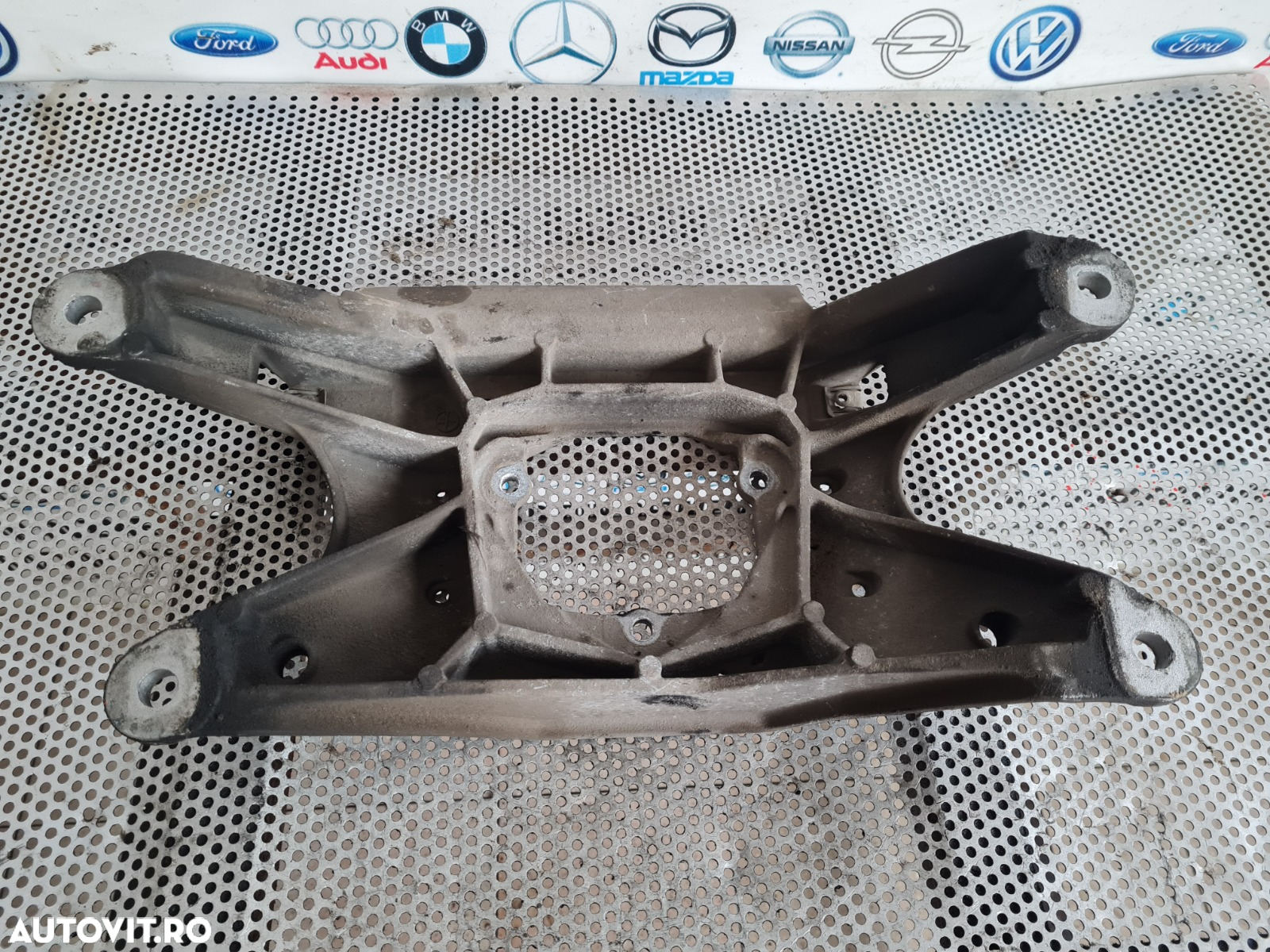 Suport Cutie Viteze Automata Audi A4 B8 A5 8T An 2008-2009-2010-2011-2012 - Dezmembrari Arad - 6