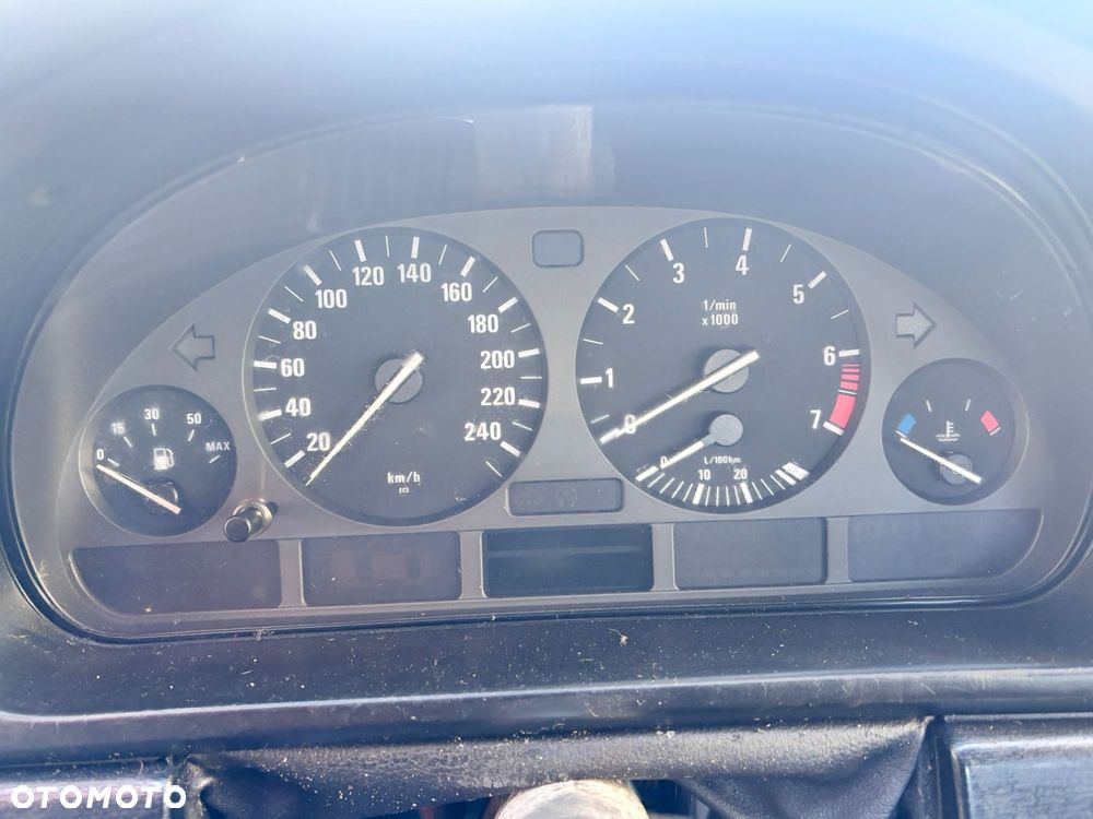 Licznik BMW E39 520i - 1