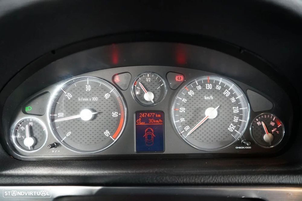 Peugeot 407 - 25