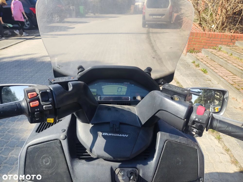 Suzuki Burgman - 8