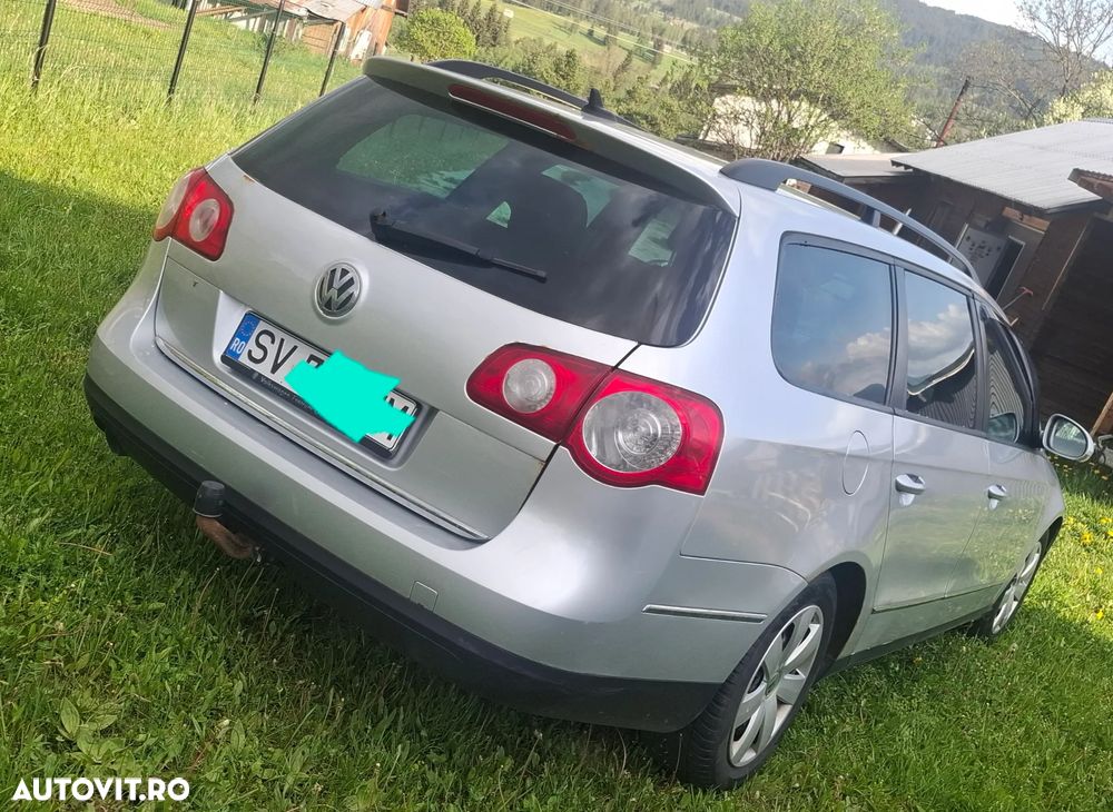 Volkswagen Passat 1.6 TDI BlueMotion Technology Comfortline - 4