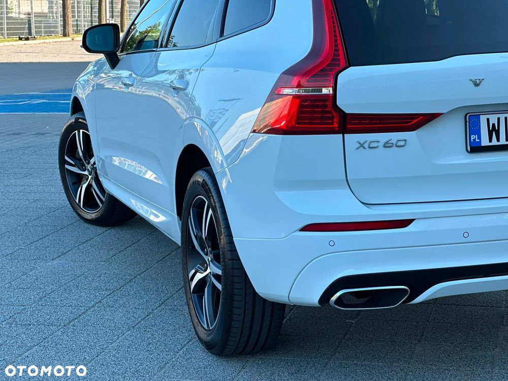 Volvo XC 60 B4 D AWD R-Design - 26