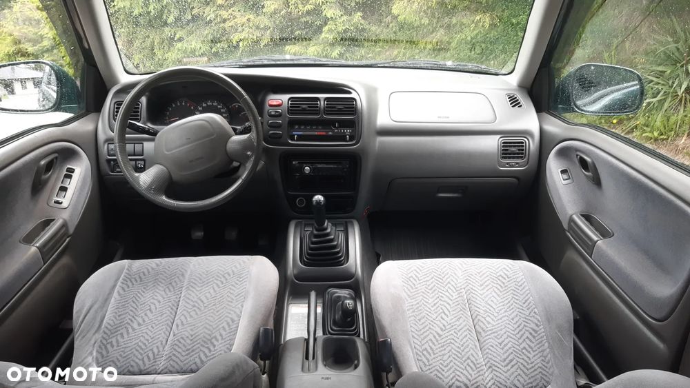 Suzuki Grand Vitara 1.6 Comfort Limited - 12