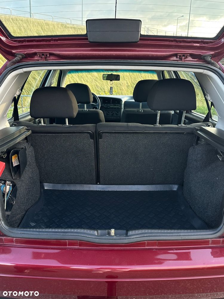 Volkswagen Golf - 9