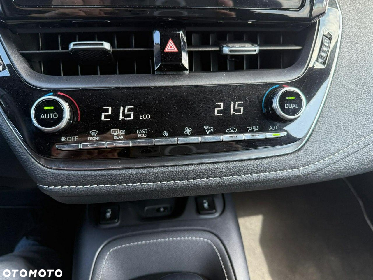 Toyota Corolla - 14