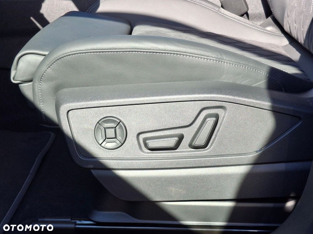 Audi SQ5 Sportback - 30