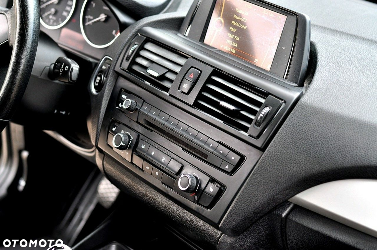 BMW Seria 1 118d DPF - 14