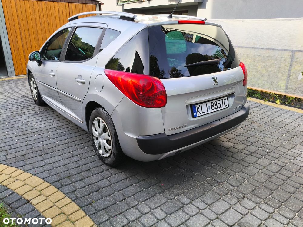Peugeot 207 - 14