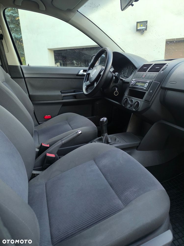 Volkswagen Polo 1.4 16V Comfortline - 11