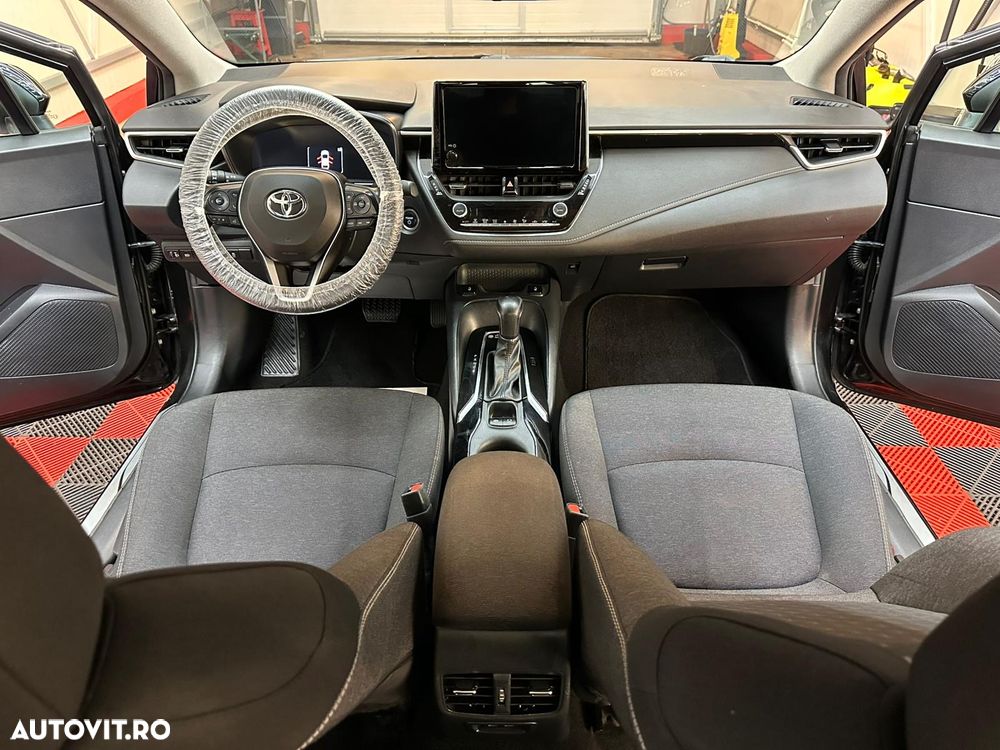 Toyota Corolla 1.8 HSD Business - 6