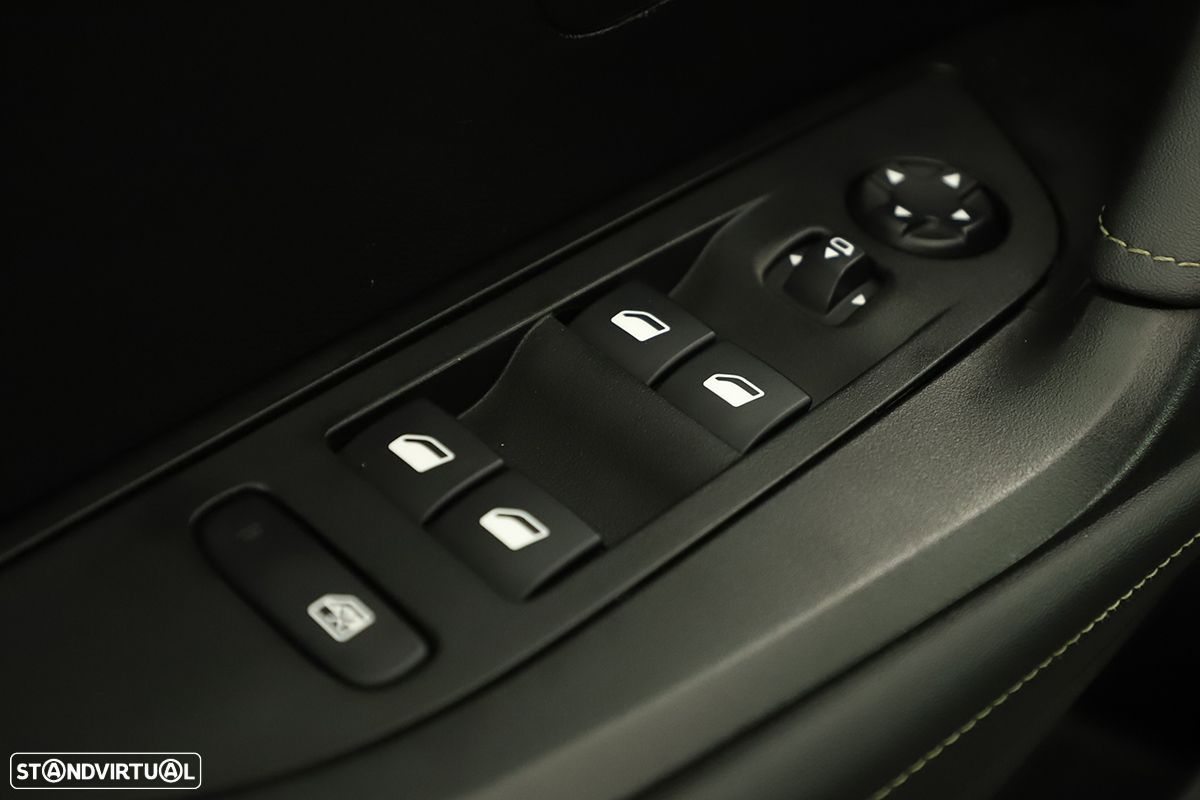 Peugeot 2008 1.2 PureTech GT EAT8 - 20