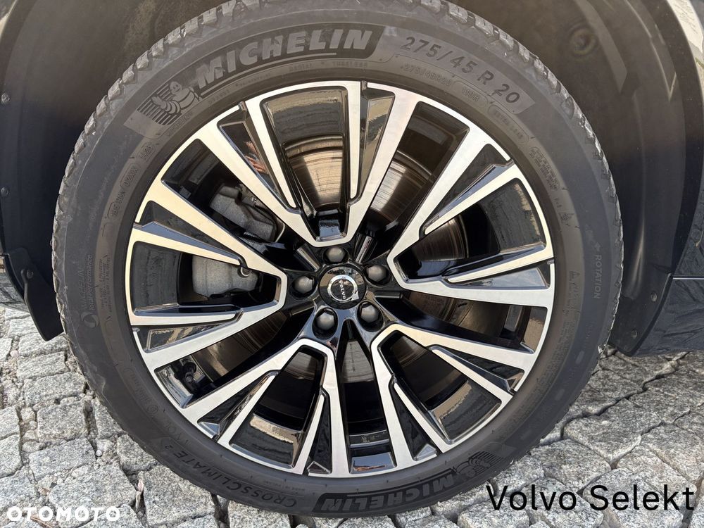 Volvo XC 90 - 9