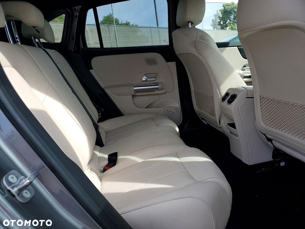 Mercedes-Benz GLA 250 4Matic 8G-DCT Edition AMG Line - 12