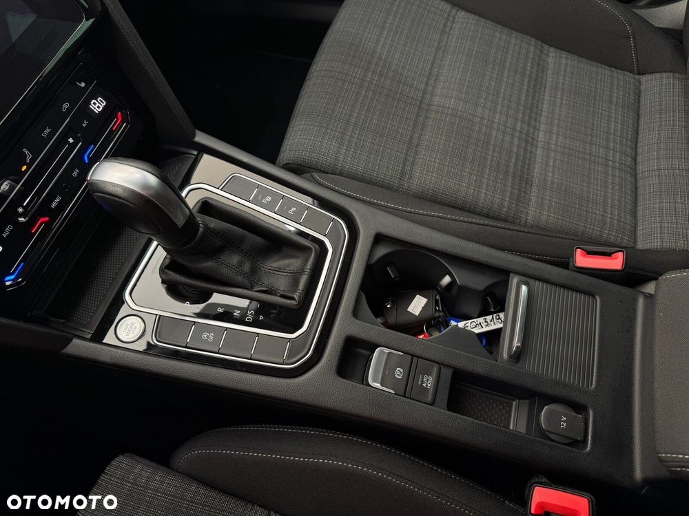 Volkswagen Passat 2.0 TDI EVO Business DSG - 25