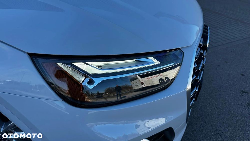 Audi Q5 55 TFSI e Quattro S Line S tronic - 4