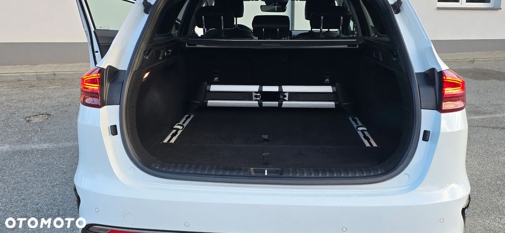 Kia Ceed 1.5 T-GDI Business Line - 14