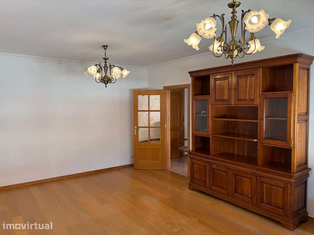 Apartamento T1 com garagem em Campo de Ourique - Grande imagem: 2/14