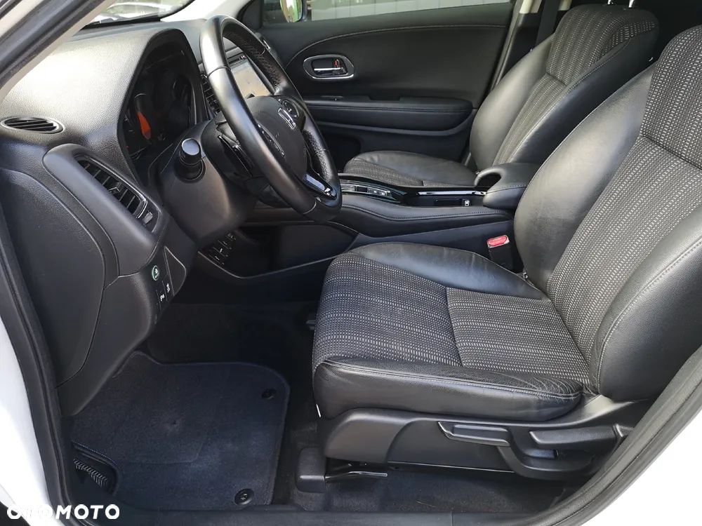 Honda HR-V 1.5 i-VTEC CVT Executive - 29