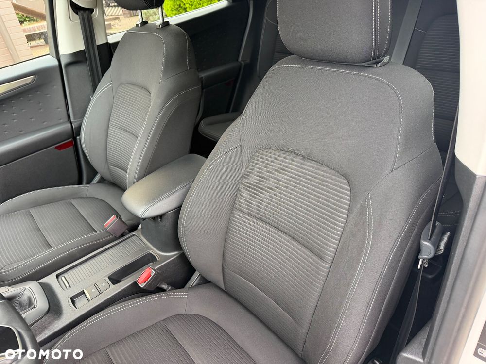 Ford Kuga - 35