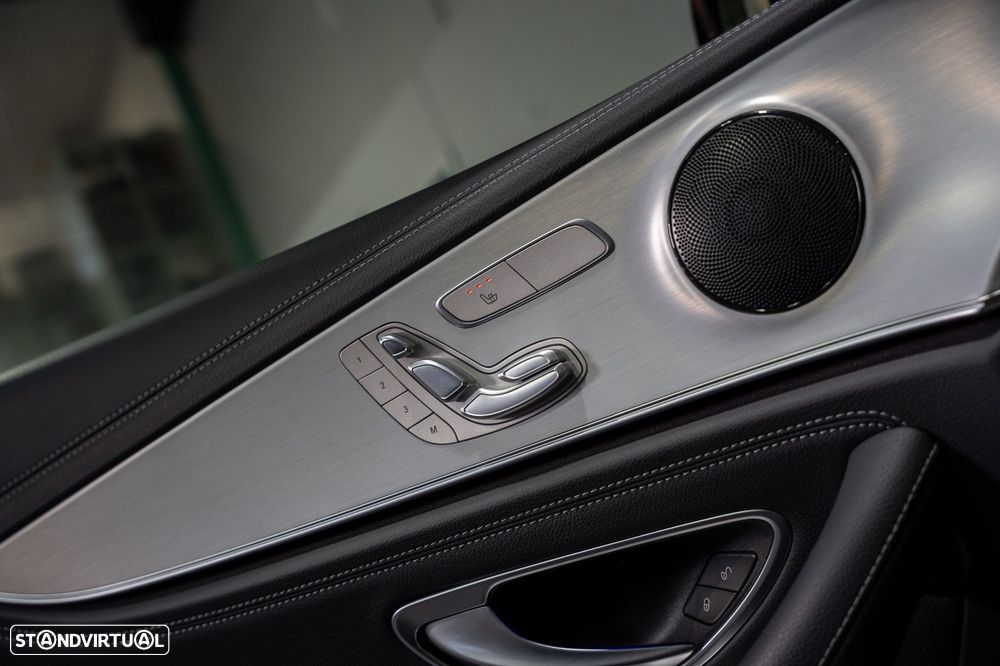 Mercedes-Benz E 300 de AMG Line 4Matic - 28