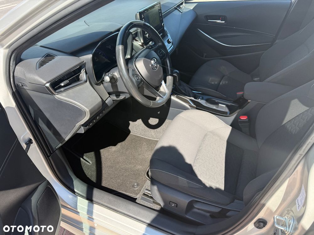 Toyota Corolla 2.0 Lounge - 12