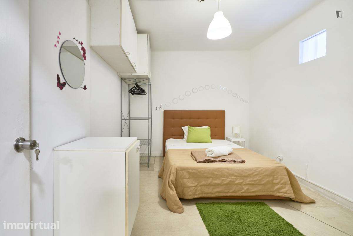 Quarto - localizado em Saldanha Lisbon - Grande imagem: 4/21