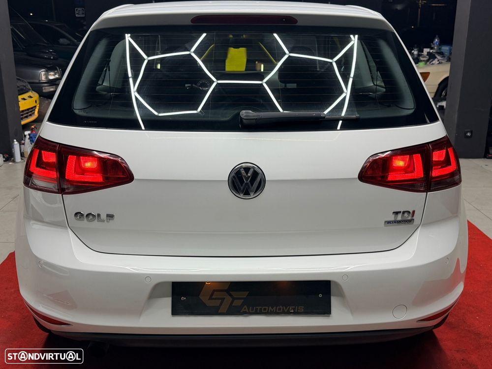 VW Golf 1.6 TDi BlueMotion Trendline - 16