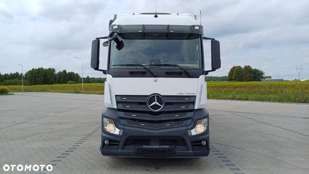 Mercedes-Benz Actros - 2