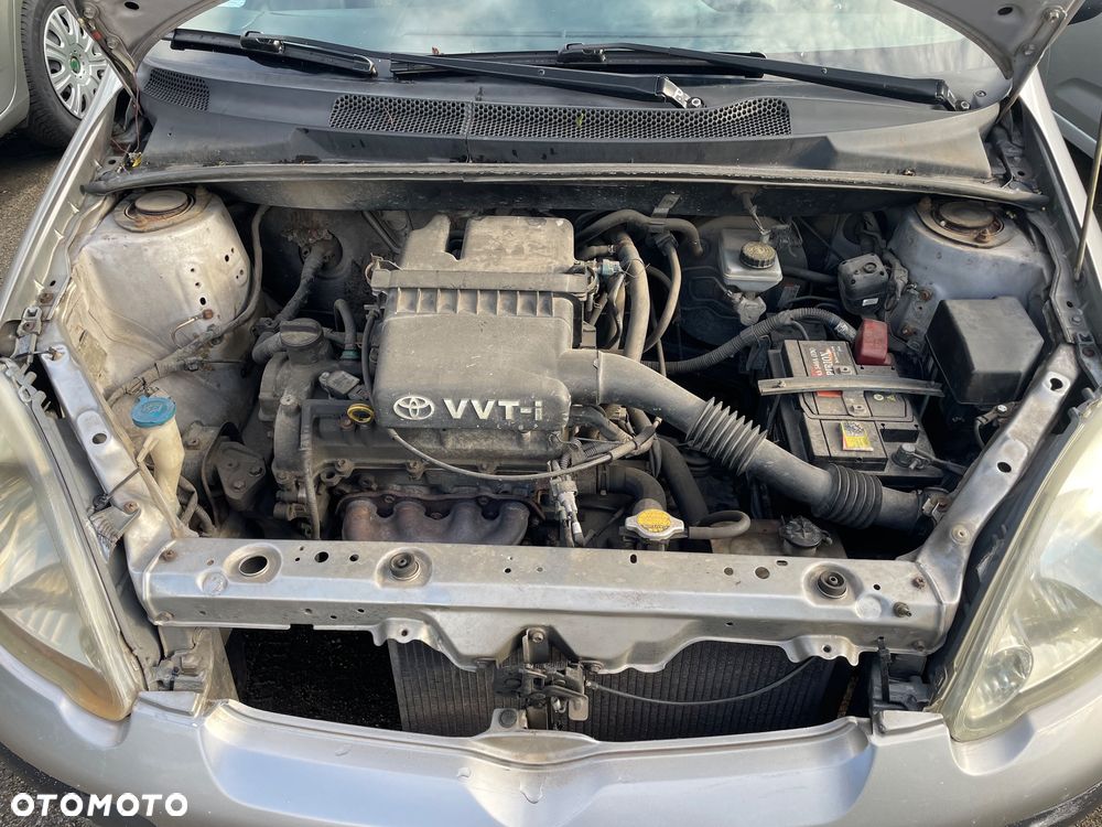 Toyota Yaris 1.0 Base - 9