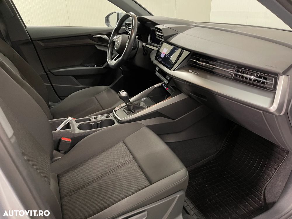 Audi A3 Sportback 2.0 30 TDI Advanced - 9