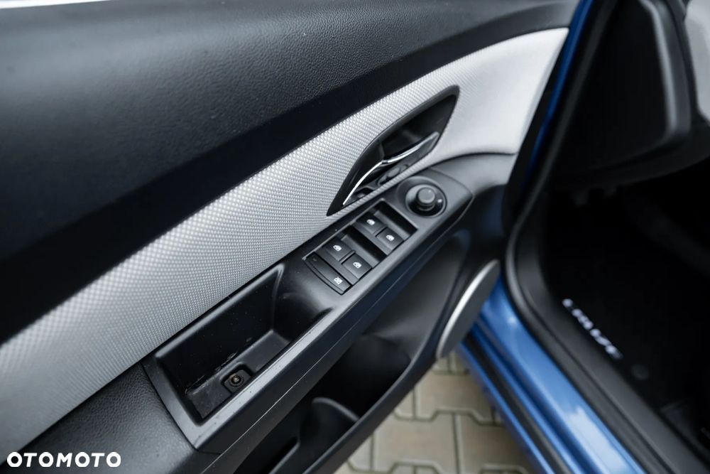 Chevrolet Cruze 1.8 LTZ - 21