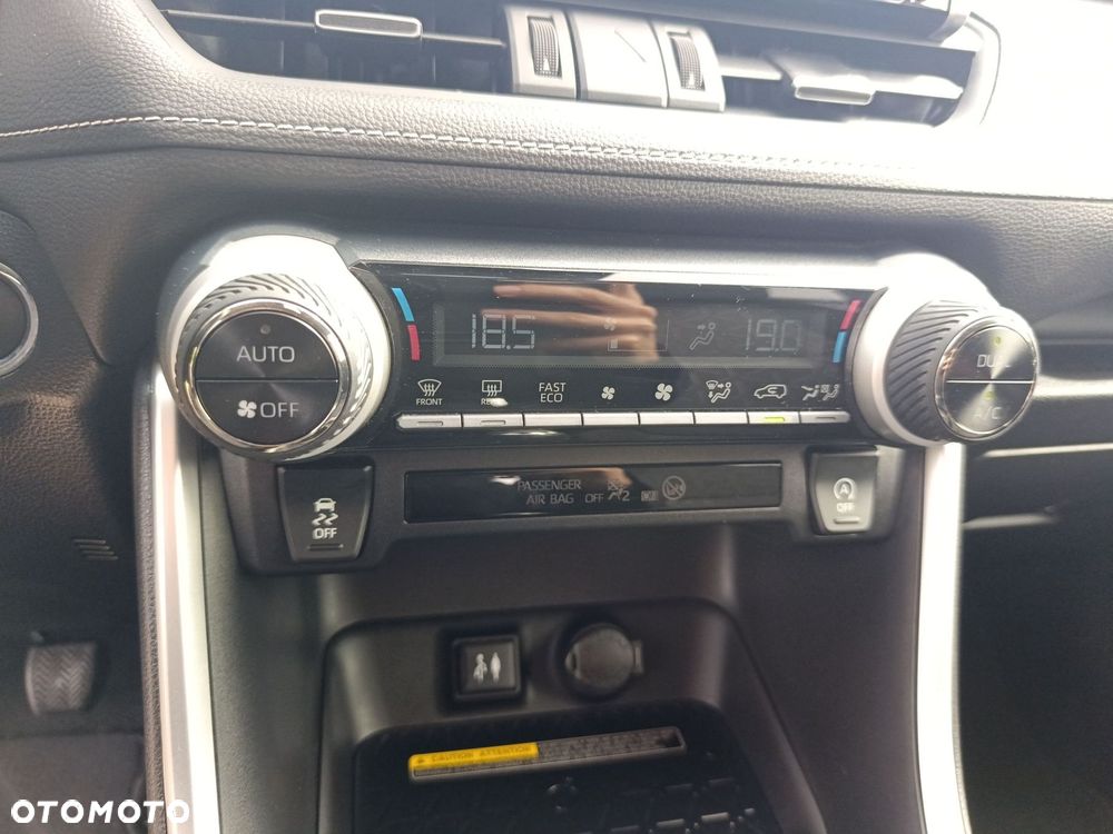 Toyota RAV4 2.0 Comfort 4x2 - 29