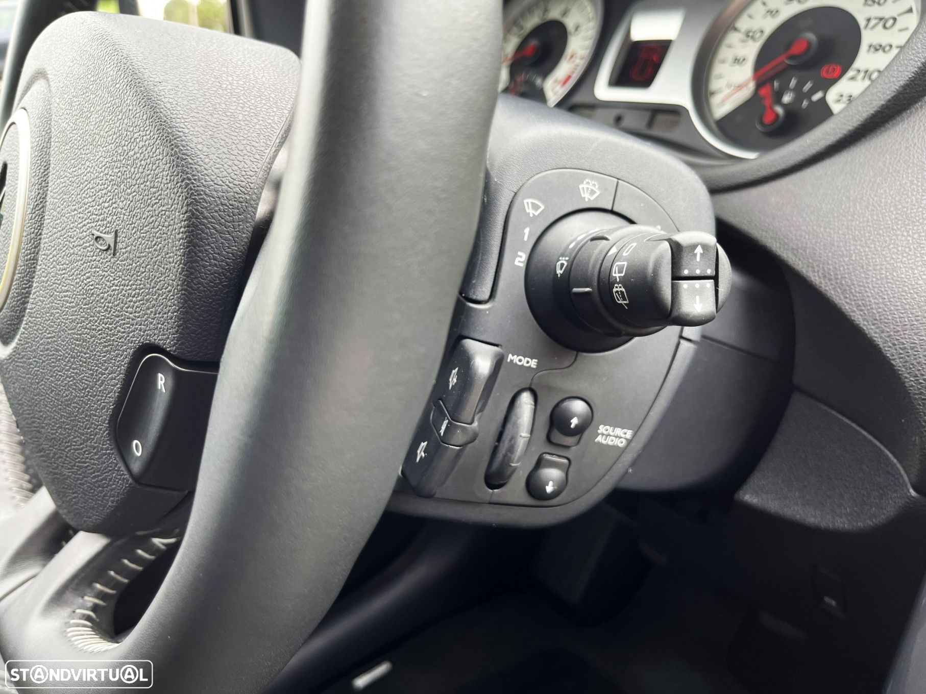 Renault Clio 1.2 TCE Dynamique S - 21