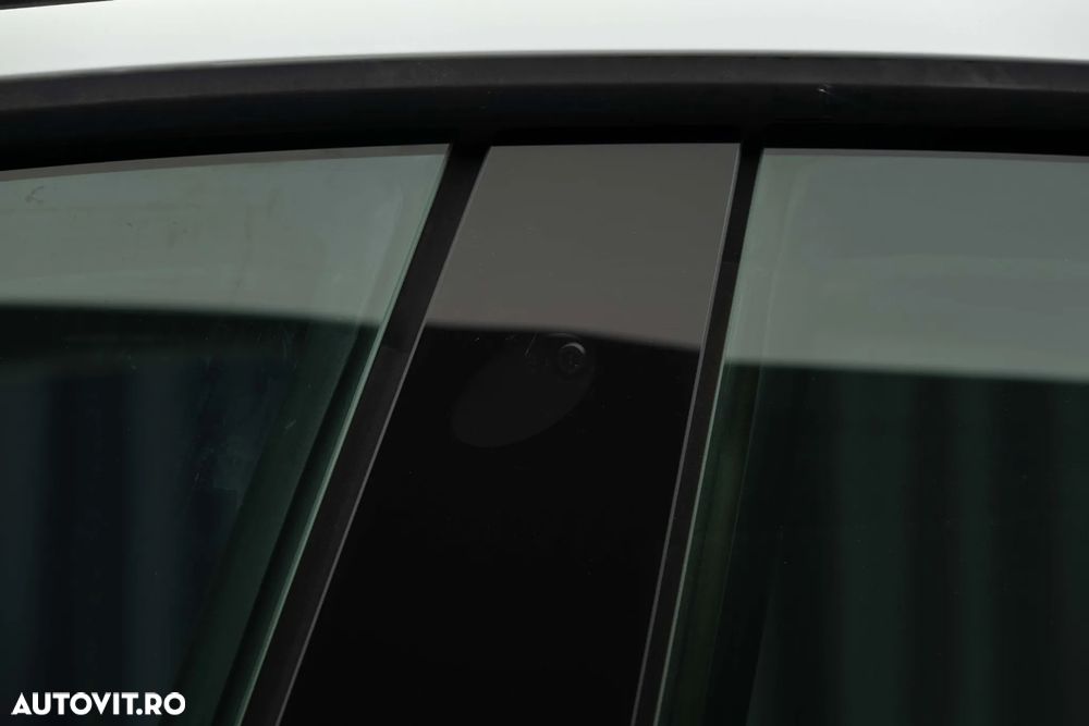 Tesla Model 3 Performance - 34