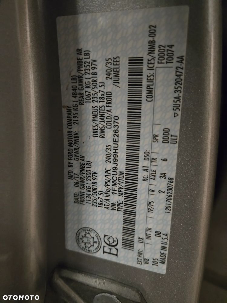 Ford Escape 2.0 EcoBoost AWD Titanium - 14