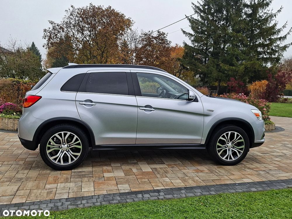 Mitsubishi ASX - 10